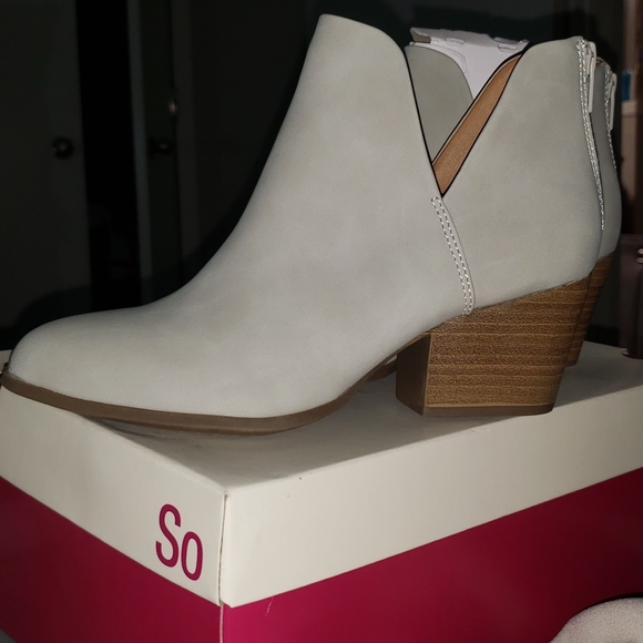 NWT SO Barb NEW Women's Ankle Boots - Picture 5 of 7